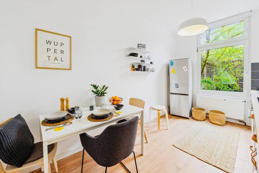 Апартаменты Wuppertaler Altbau-Traum Gutenberg - Naehe Dus & Dortmund & Koeln & Essen Экстерьер фото